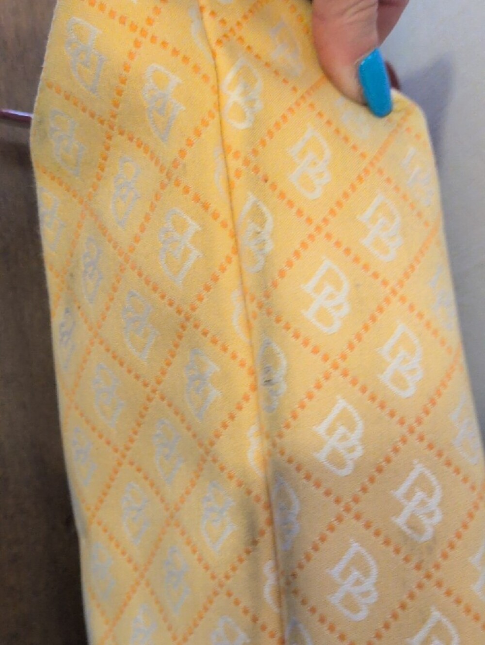 Dooney & Bourke Vintage Yellow Quilted Logo Shoulder Bag with Tan Trim - Picture 4 of 9
